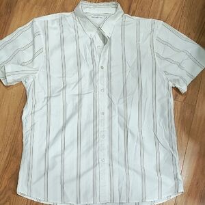 Abercrombie & Fitch Men's Cream Striped Shirt